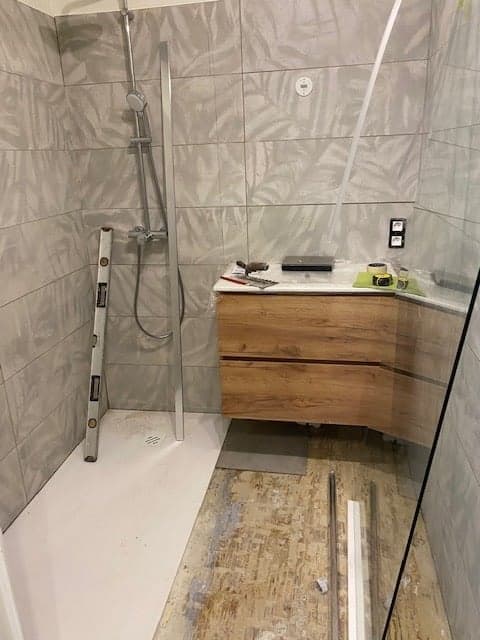 Salle de bain clé en main